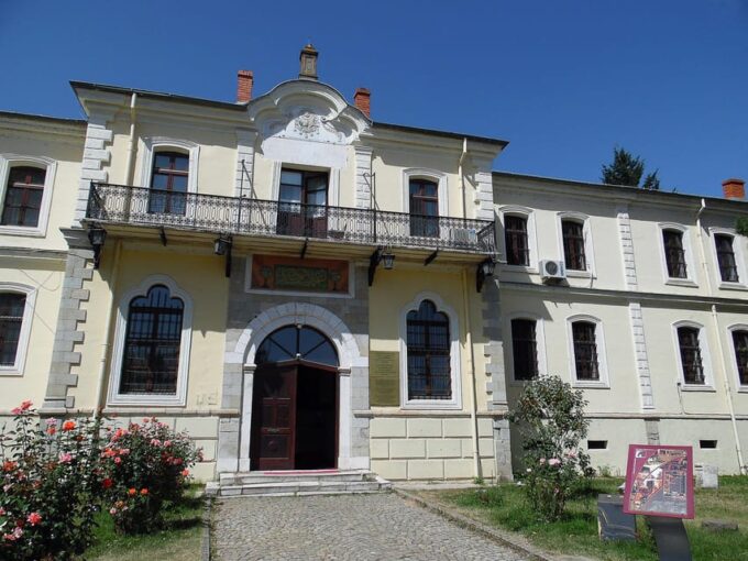 Czech Krumlov Family Discoveries: A Walk Through History - Scenic Vistas and Lush Gardens
