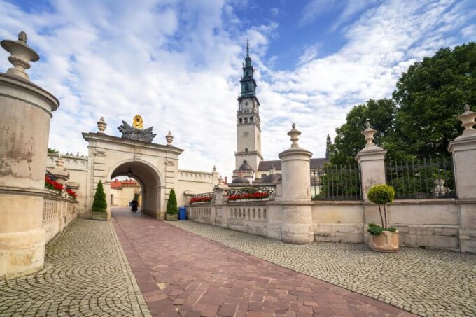 Czestochowa Old Town Highlights Private Walking Tour - Architectural Wonders