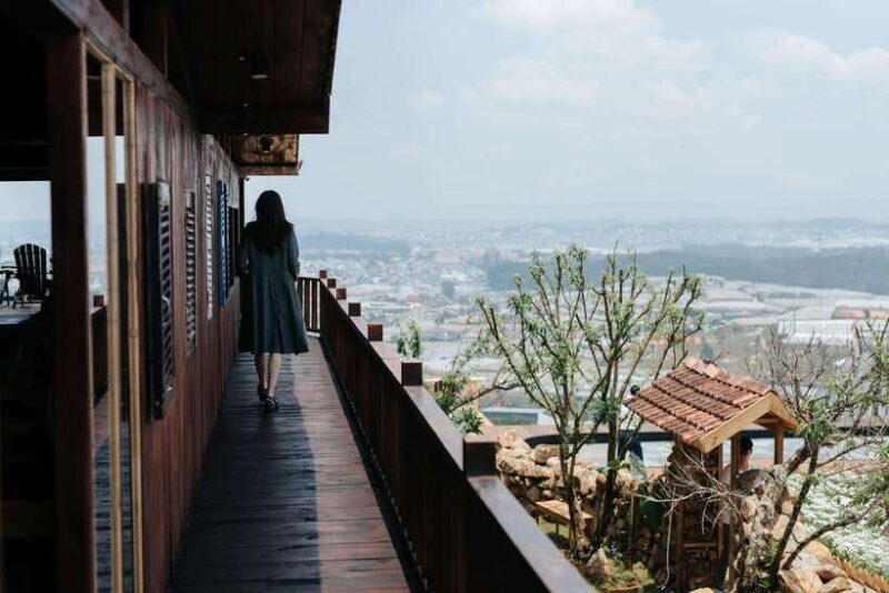 Da Lat: CLOUD HUNTING AND THE GLOW OF DAWN IN DA LAT - Indulging in the Loi Cua Gio Café Experience
