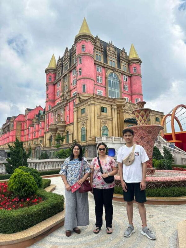 Da Nang: Ba Na Hills and Golden Bridge Limousine Tour - Dining Experience at the French Village