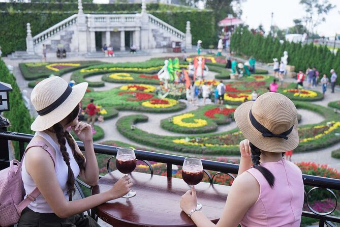 Da Nang: Ba Na Hills and Golden Bridge Small Group Tour - The Golden Bridge