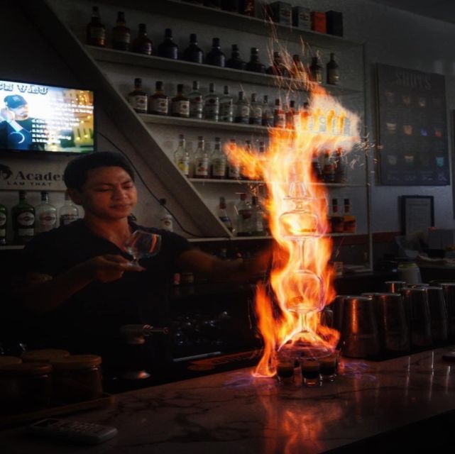 Da Nang: Experience Making Cocktail With Pro Bartender - Key Points