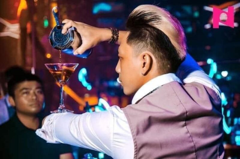 Da Nang: Experience Making Cocktail With Pro Bartender - Exploring Local Market