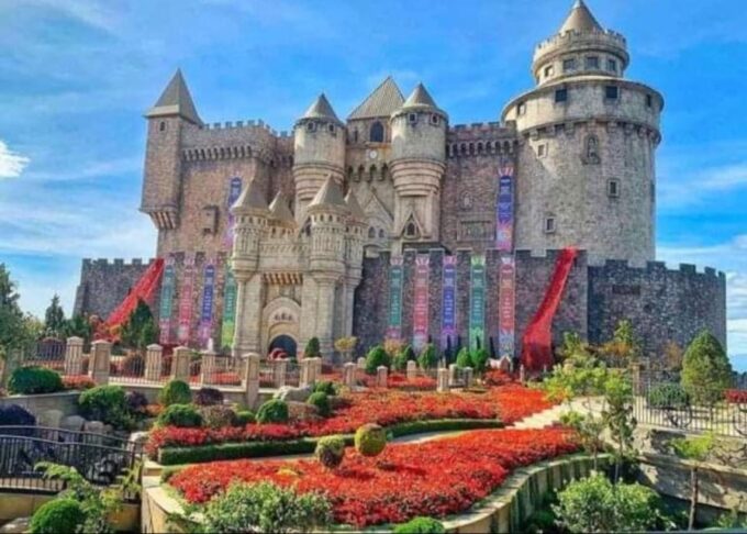 Da Nang: Golden Bridge - BaNa Hills Luxury Group Tour - Exploring Fantasy Park
