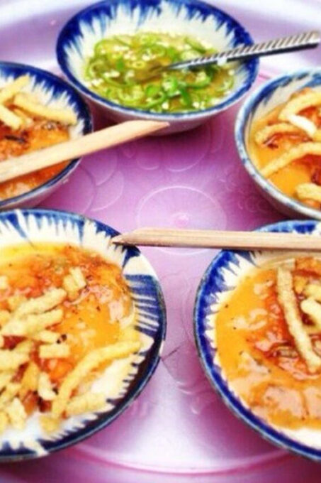Da Nang: Hidden Street Food by Walking Tour With Local Lady - Meeting Point and Duration