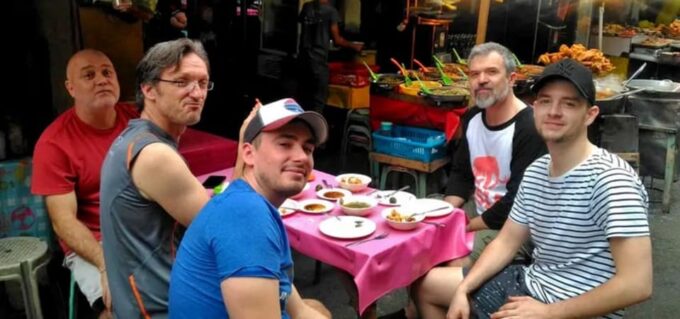 Da Nang: Hidden Street Food by Walking Tour With Local Lady - Frequently Asked Questions