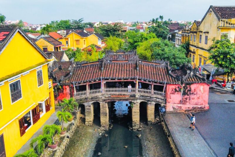 Da Nang/Hoi An: Market & Old Town Private Tour With Transfer - Private Group and Language