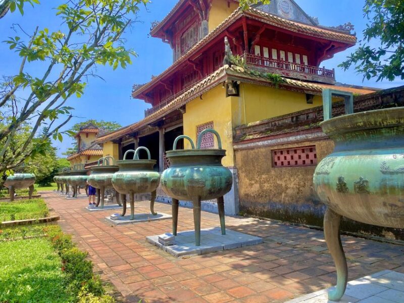 Da Nang: Hue Imperial City & Emperor Tomb & Thien Mu Pagoda - Lunch