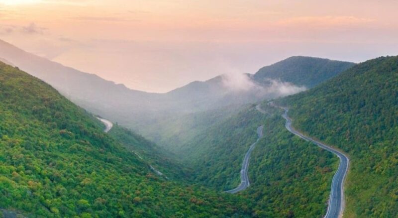 Da Nang: Hue Imperial City Tour Via HaiVan Pass Full-day Tour - Exploring Thien Mu Pagoda and Hue Citadel