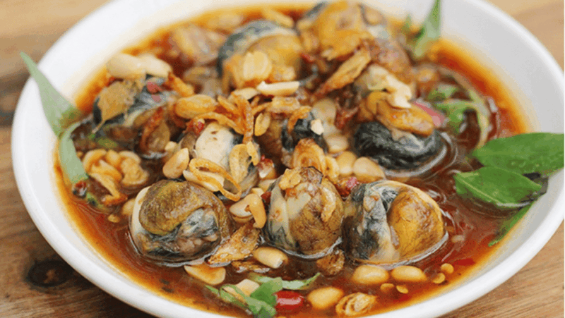 Da Nang: Local Street Food Walking Tour - Explore Hidden Locales