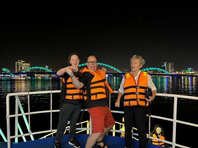 Da Nang Nightlife Adventure: Market,Landmarks & River Cruise - Group Size