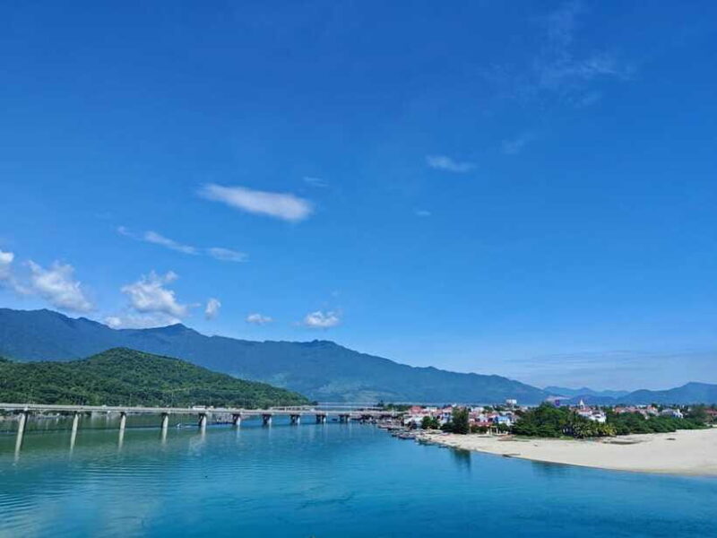 Da Nang or Hoi An: Hue City Tour Day Trip With Lunch - Lunch: Hue Cuisine