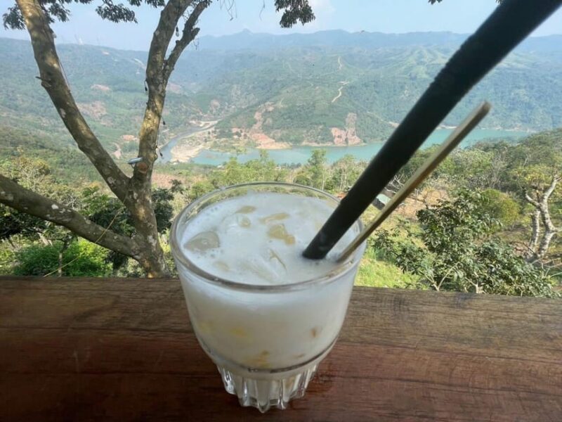 Da Nang: Private Car Transfer to Lao Bao Border - Key Points