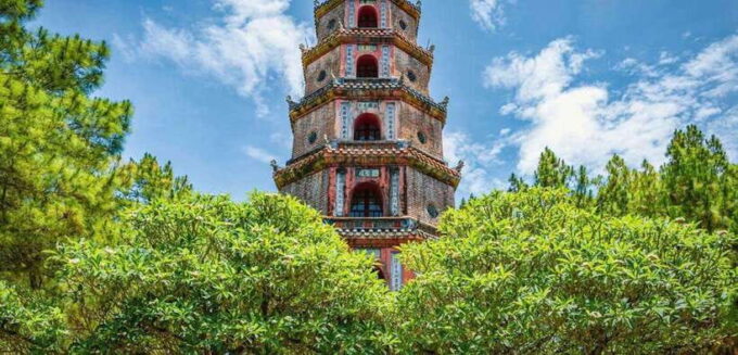 Da Nang: Private Day Trip to Hue via Hai Van Pass - Hai Van Pass: Breathtaking Natural Beauty