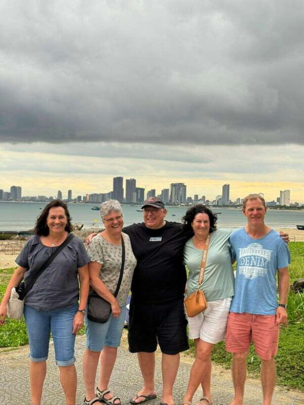 Da Nang Private Street Food Tour With Beautiful Female Guide - Savoring Local Delicacies