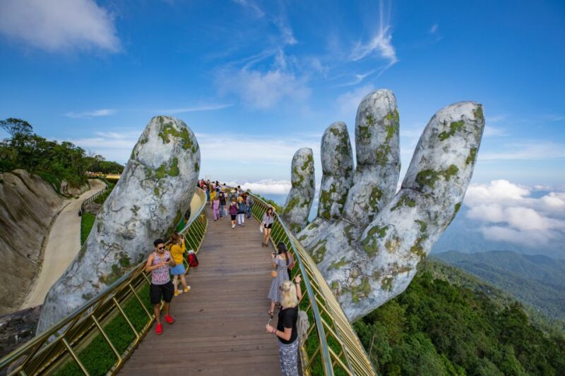 Da Nang: Private Tour to Ba Na Hills and Golden Bridge - Bana-Linh Ung Pagoda