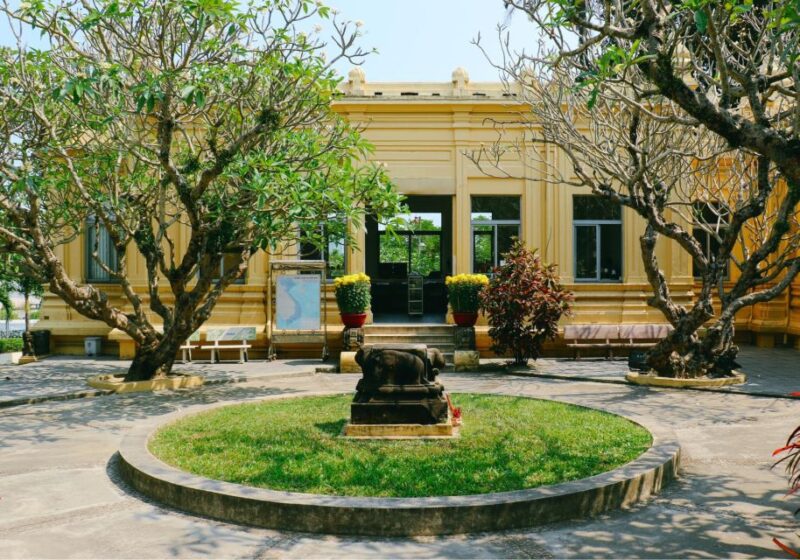Da Nang Scavenger Hunt and Sights Self-Guided Tour - Fun Puzzles and Tasks