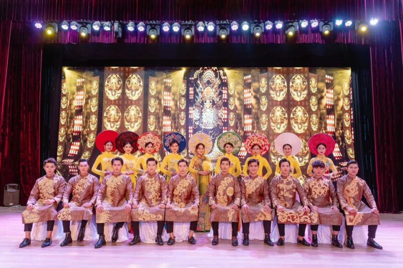 Da Nang The Ao Dai Show: Timeless Vietnamese Elegance - Ancient Vietnamese Ao Dai