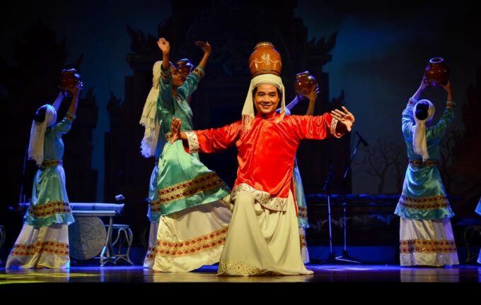 Da Nang: Tien Sa Show Ticket - Transportation and Personal Expenses