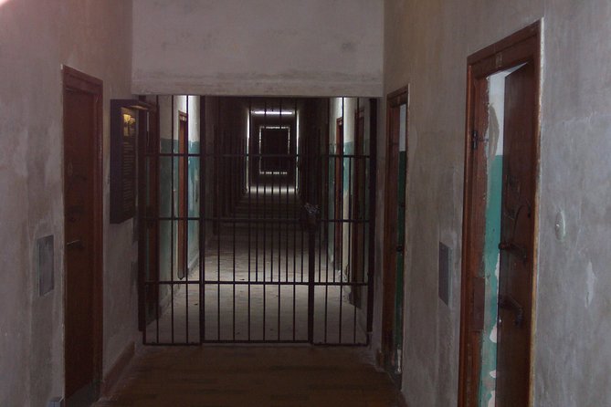 Dachau Concentration Camp Memorial Tour With Train From Munich - Meeting and Pickup