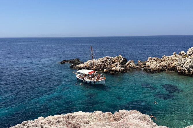Daily Boat Trip Antiparos & Despotico - Booking and Policies