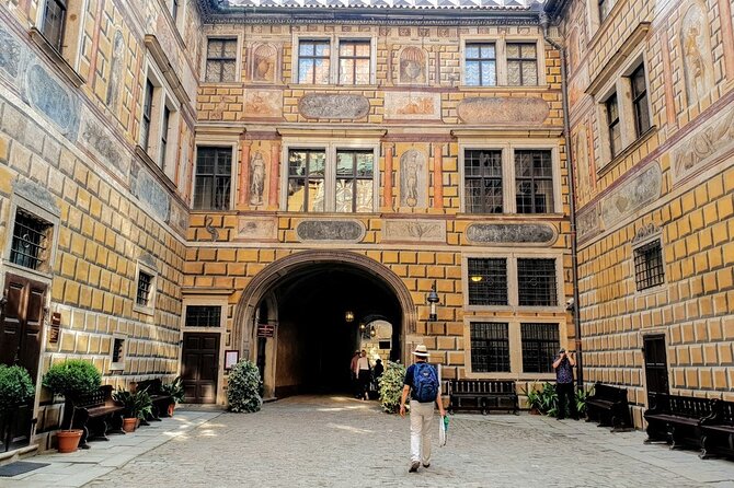 Daily Door to Door Shared Shuttle Bus From Cesky Krumlov to Vienna - Shuttle Amenities