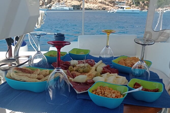 Daily Excursions on a Sailing Boat, Maddalena Archipelago - About the Sailing Boat