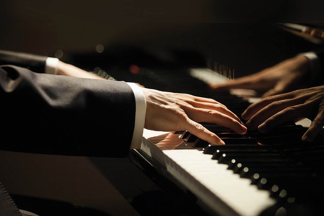 Daily Live Piano Chopins Concerts at 6:30 Pm in the Warsaw Archdiocese Museum - Photographing the Concert