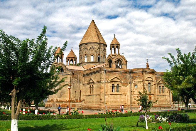 Daily Tour Garni-Geghard-Arch of Charents-Echmiadzin-Gayane-Hripsime-Zvartnots - Echmiadzin, Gayane, Hripsime, Zvartnots