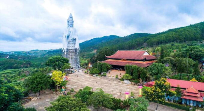 Dalat : Explore Top Waterfalls , Pagoda and Local Village - Van Thanh Flower Village Exploration