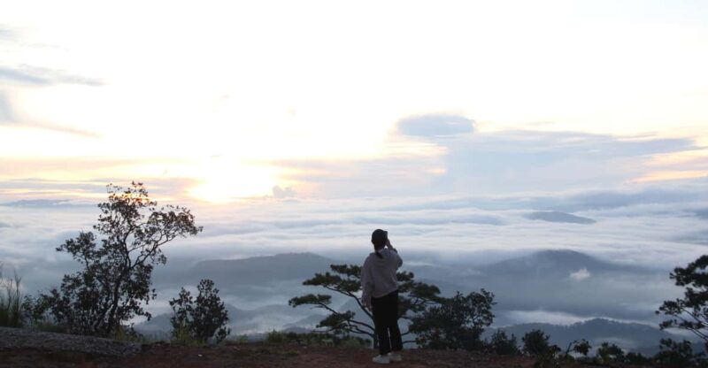 Dalat: Hiking the Mountain to Observe the Cloud and Sunrise - Experience Highlights