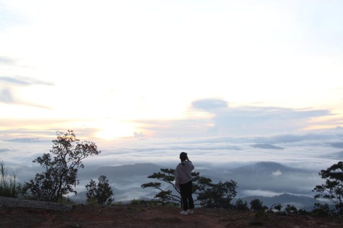 Dalat: Hiking the Mountain to Observe the Cloud and Sunrise - Preparing for the Hike