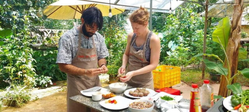 Dalat: Home Cooking Class With Central Market Tour - Vegetarian Options