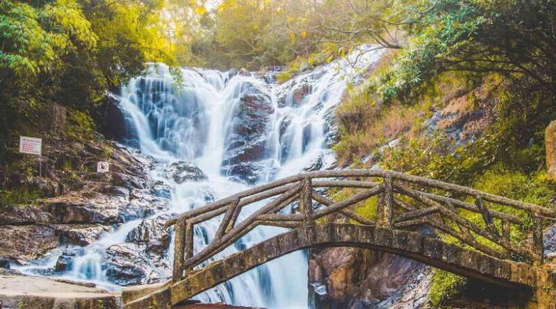 DaLat : Langbiang Moutains , Datanla Waterfall , Crazy House - Robin Hill Cable Car
