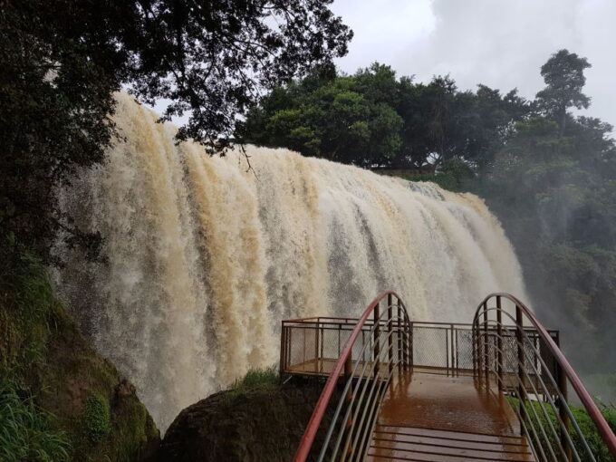 Dalat: Outskirts and Waterfalls Tour - Silk Weaving Facility Tour