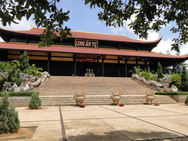 Dalat: Waterfalls, Pagoda, and Bee Farm Day Tour - Pongour Waterfall