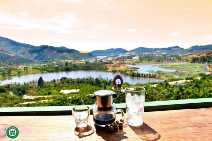 Dalat: Waterfalls, Pagoda, and Bee Farm Day Tour - Elephant Waterfall