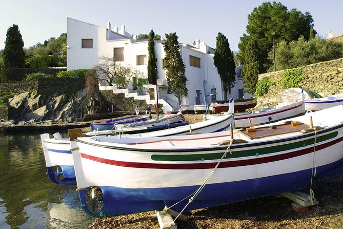Dali Museum & Cadaques Small Group Tour With Hotel Pick-Up - Exploring Figueres