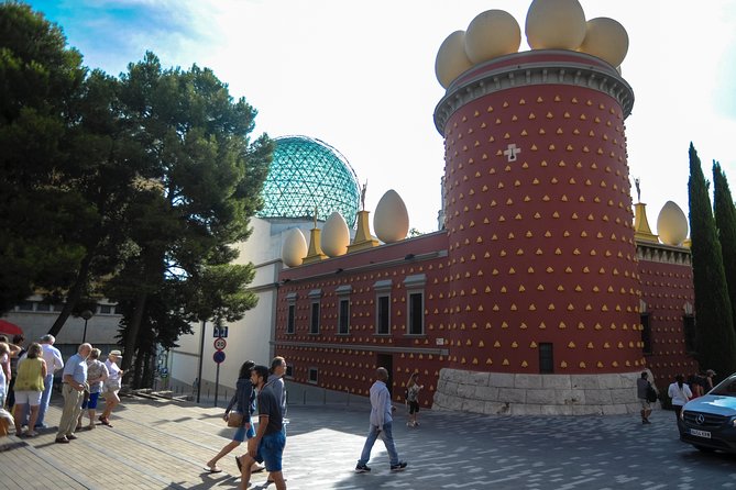 Dali Museum, House & Cadaques Small Group Tour From Barcelona - Additional Information