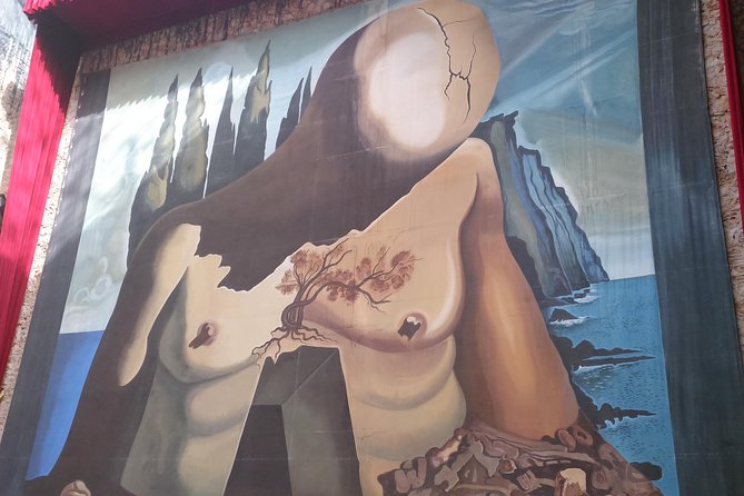 Dalí Theatre-Museum and Girona City Small Group From Girona - Accessibility