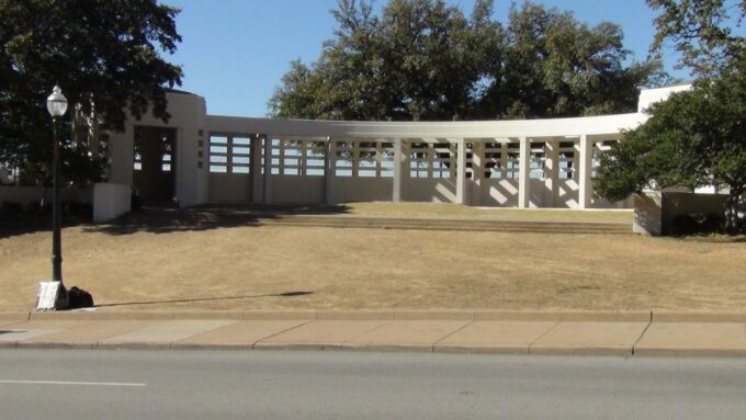 Dallas: 2-Hour JFK Assassination Tour Without Museum - Exploring the Grassy Knoll