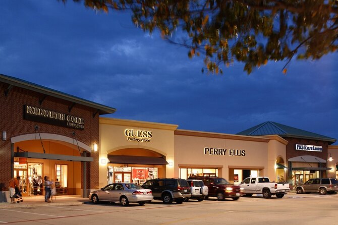 Dallas Best of Outlet Malls in the Luxury Private Limousine - Key Points