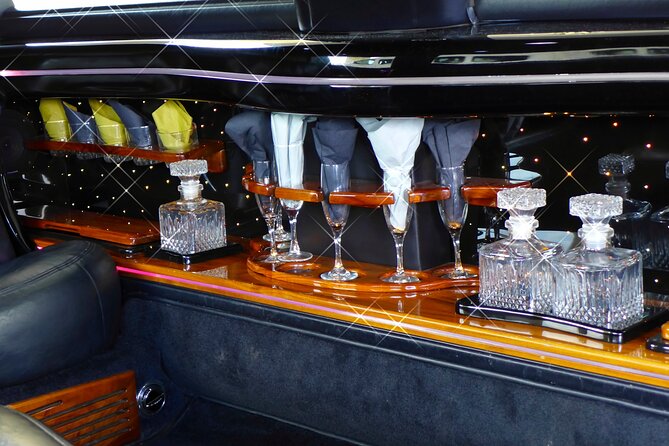 Dallas Best of Shopping Malls in the Luxury Private Limousine - Pricing and Guarantee