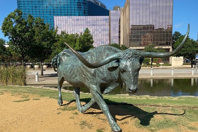 Dallas Highlights & Southfork Ranch Combo Tour - Immerse in Dallas Diverse Neighborhoods