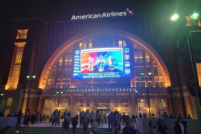 Dallas Mavericks Basketball Game at American Airlines Center - Amenities Offered