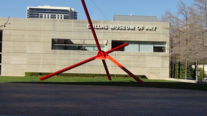 Dallas: Small-Group City Highlights Tour - Exploring Founders Plaza