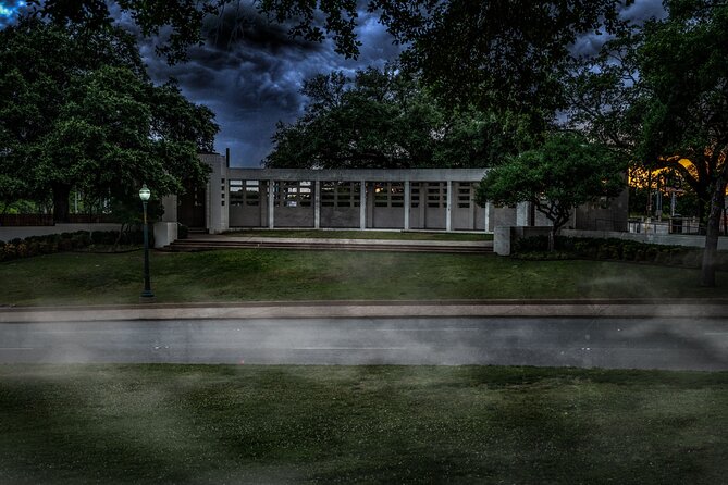 Dallas Terrors Ghost Tour By US Ghost Adventures - Haunted History of Downtown Dallas