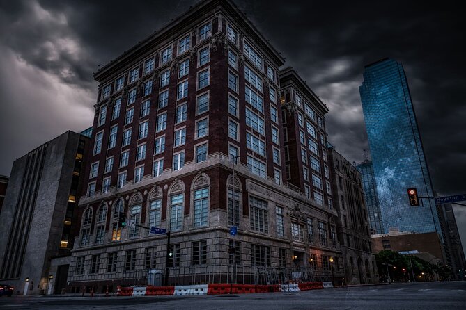 Dallas Terrors Ghost Tour By US Ghost Adventures - Exploring the Haunted Courthouse