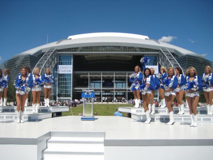 Dallas: VIP Guided Cowboys Stadium Tour and City Sightseeing - Customer Ratings and Feedback