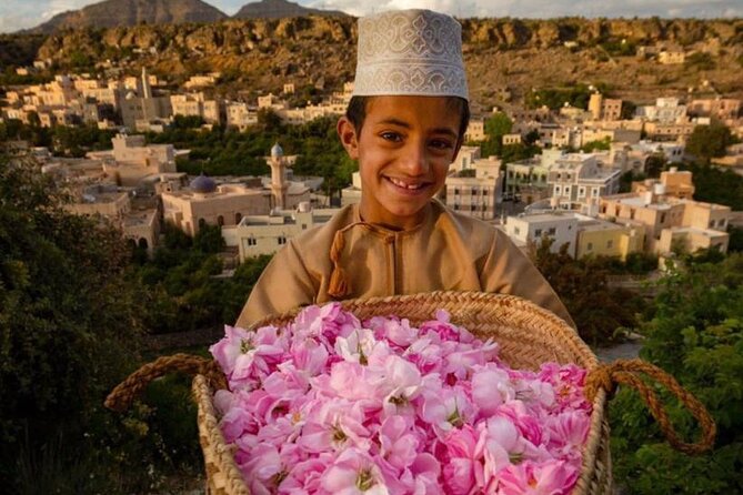 Damascus Roses - Discover the Secrets of Al Jabal Al Akhdhar - Taking in Omani Culture